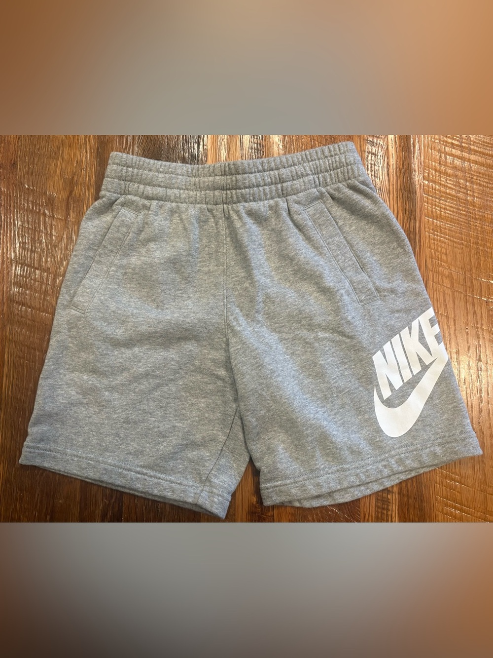 Nike Boys Fleece Shorts, Size Medium Light Grey